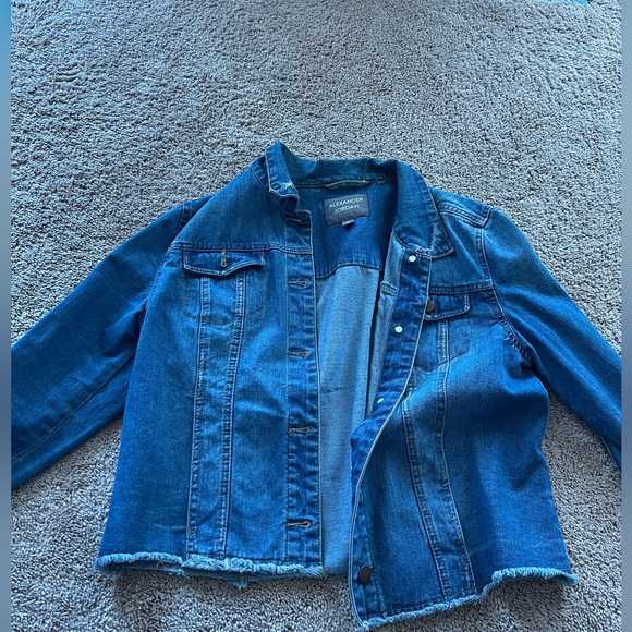 M light wash denim jacket - Picture 1 of 2